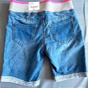 Arizona Brand pull on denim Bermuda shorts Girls Size 8